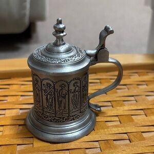 MINI PEWTER STEIN W/ ATTACHED LID - SKS ZINN 95% APOSTELKRUG 1629 GERMANY